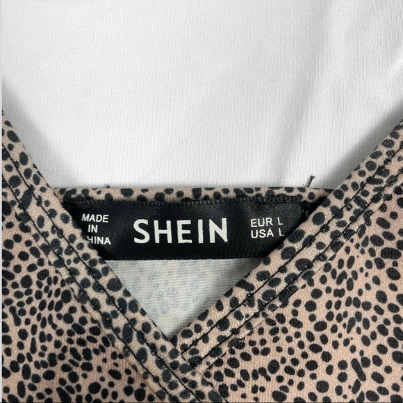 Cheetah Print Vneck Crop Tank - Picture 3 of 6